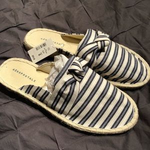 Aeropostale slip ons